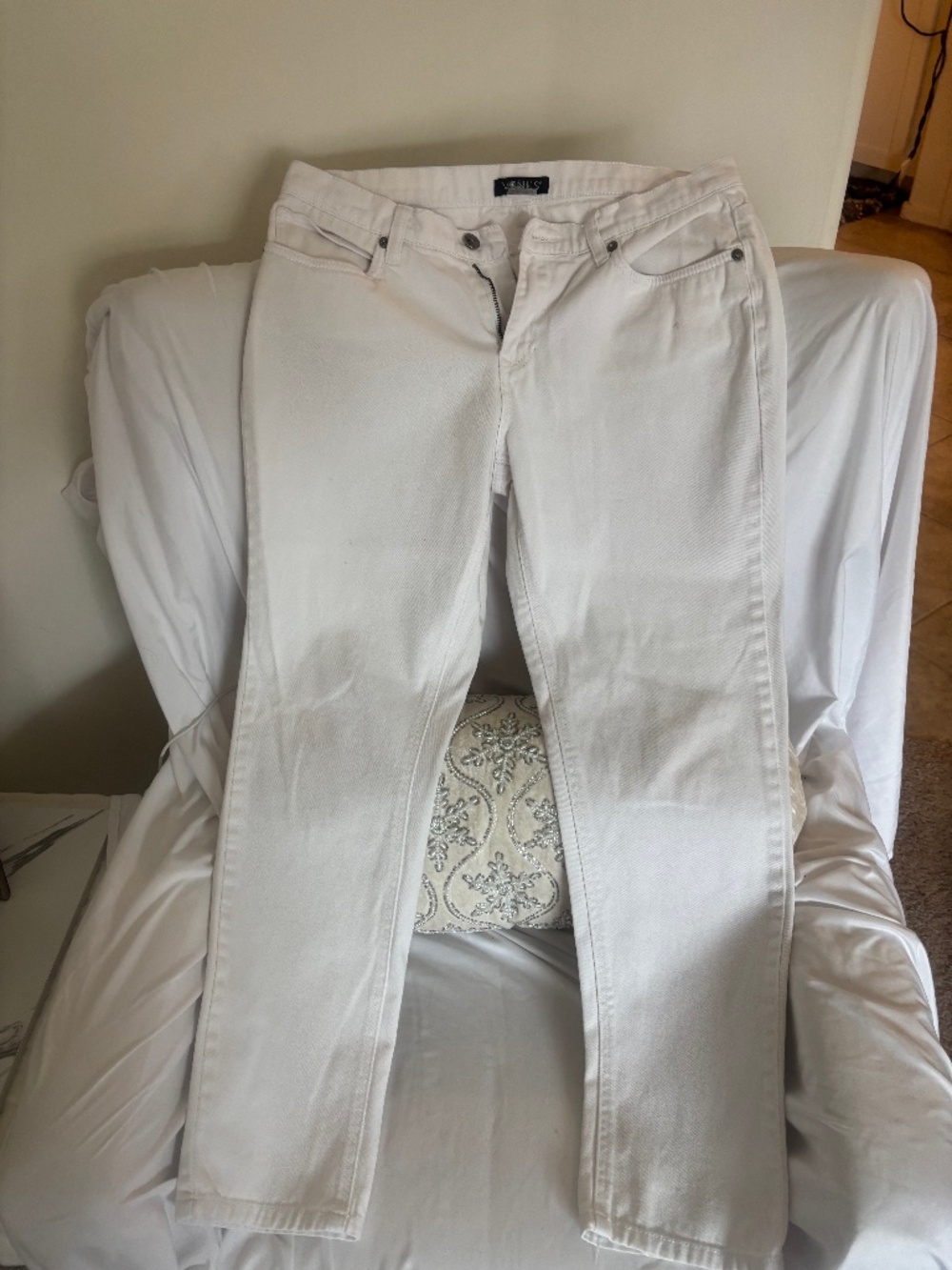 VENUS WHITE BOYFRIEND STYLE DENIM JEANS
